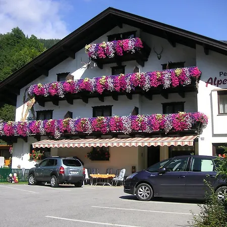 בית הארחה Alpenrose 3*